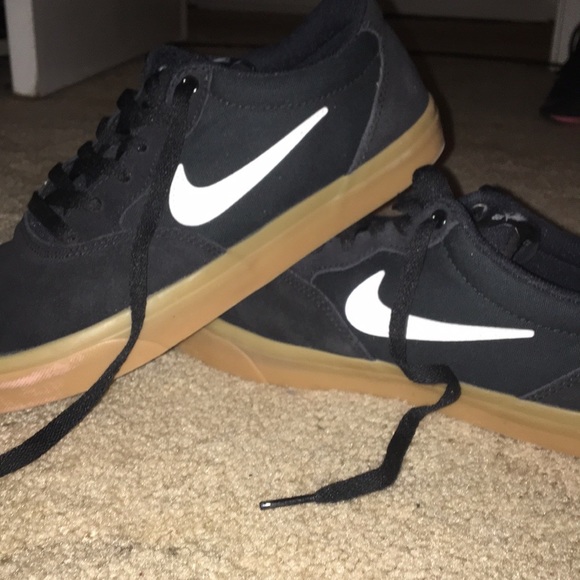 Meet your Posher, Max - Picture 1 of 1